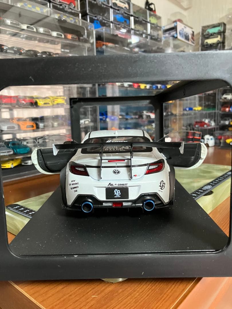トヨタGR86 リバティウォーク　1/18 新品未使用