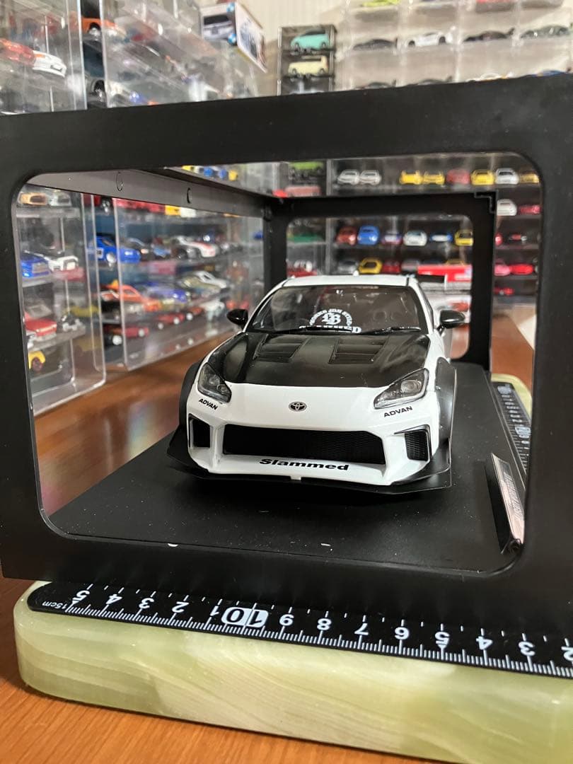 トヨタGR86 リバティウォーク　1/18 新品未使用