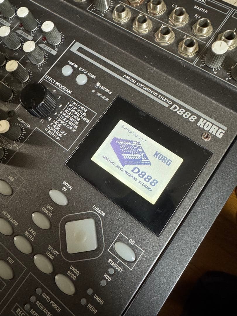 KORG D888 マルチトラックレコーダー