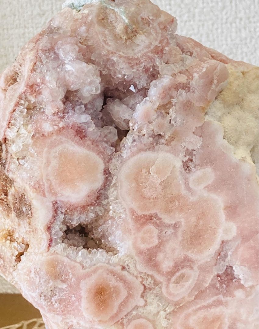 【希少】 特大　ピンクアメジスト✨　晶洞　原石　台座付き　置物