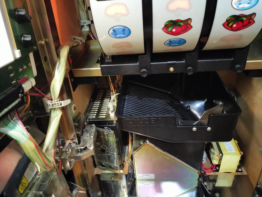 【パチスロ実機】サミー★猛獣王S【オートプレイ付不要機付】４号機・人気台