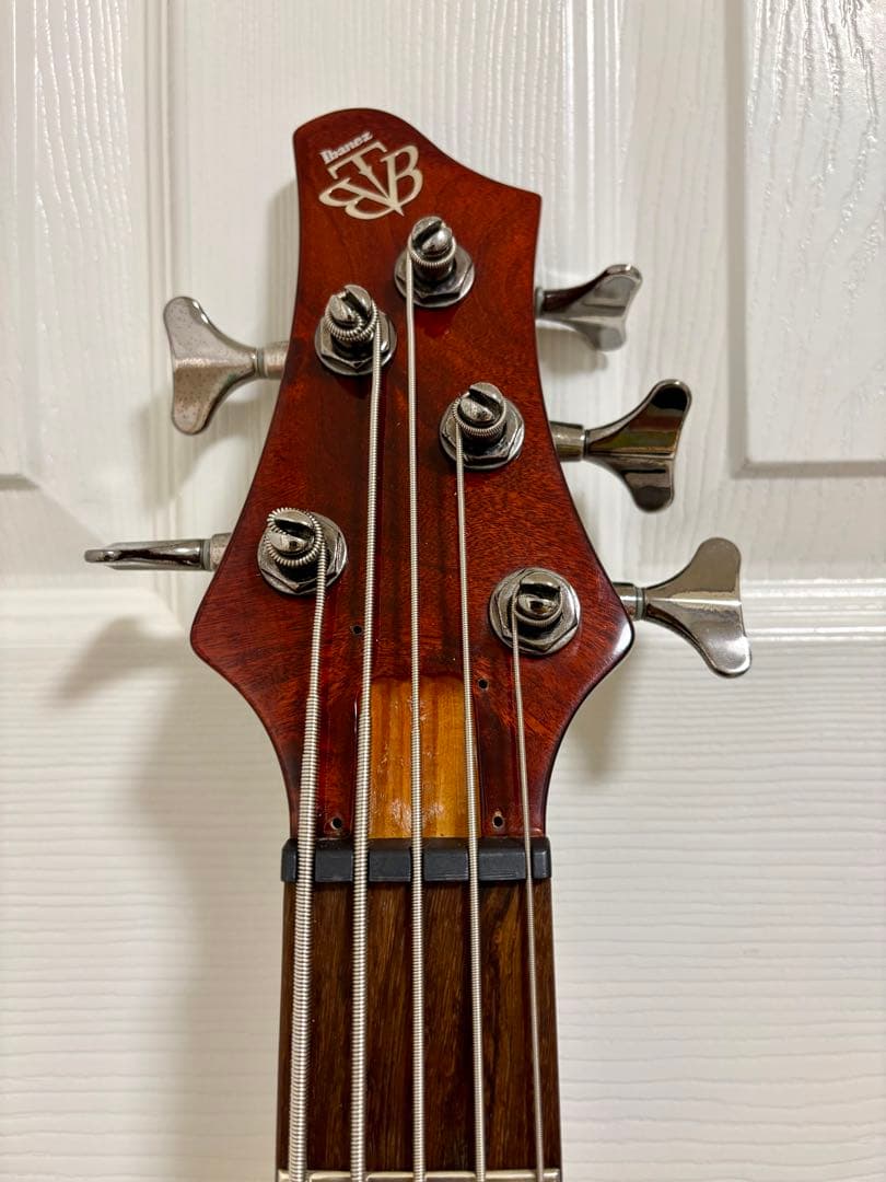 激レア 程度良いBTB775PB 杢目も良く鳴りも良い 5弦ベース ハードケース