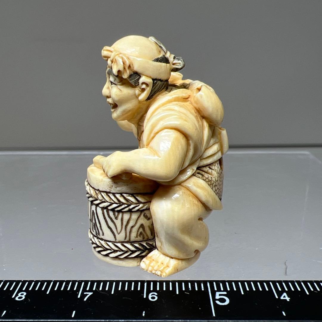 極上太鼓に人物根付　17g 東Y8-0203☆2Fトヒチ