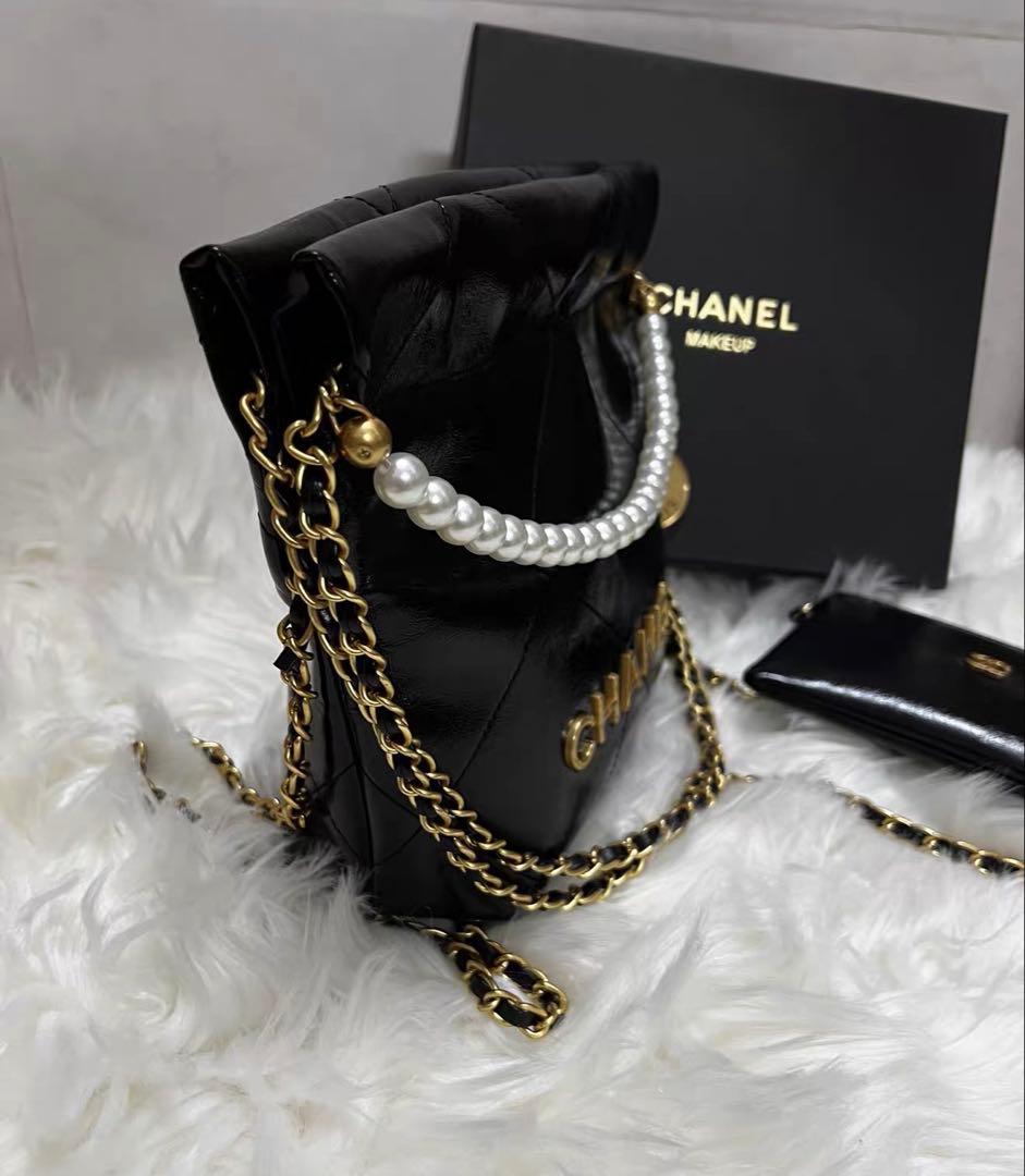 CHANEL ノベルティ チェーンバッグ パール ポーチ付き　箱付き