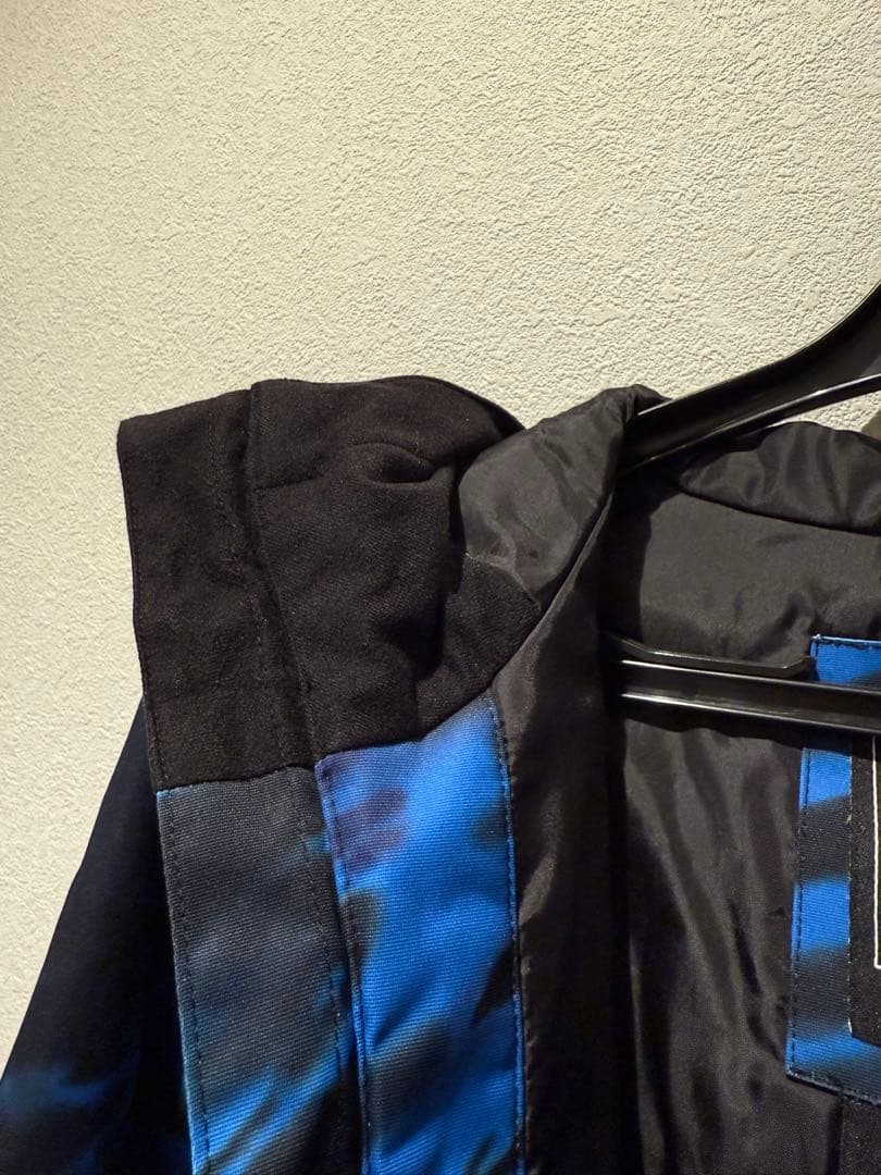 スノーボードウェア DC 青と黄色迷彩　140cm