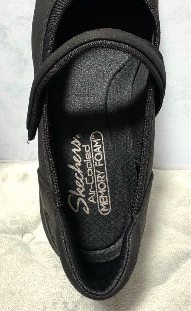 新品25スケッチャーズ黒バレエシューズメリージェーンストラップウェッジソール