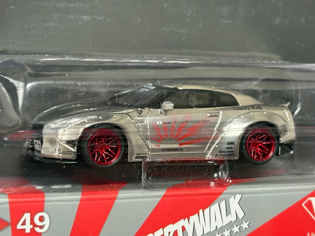 ミニGT 1/64 LB WORKS 日産 GT-R R35 サテンシルバー