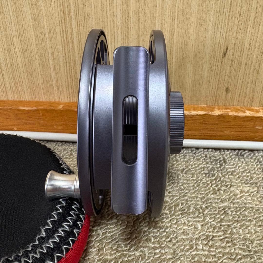 HATCH ICONIC 7+ ミッドアーバー　フライリール