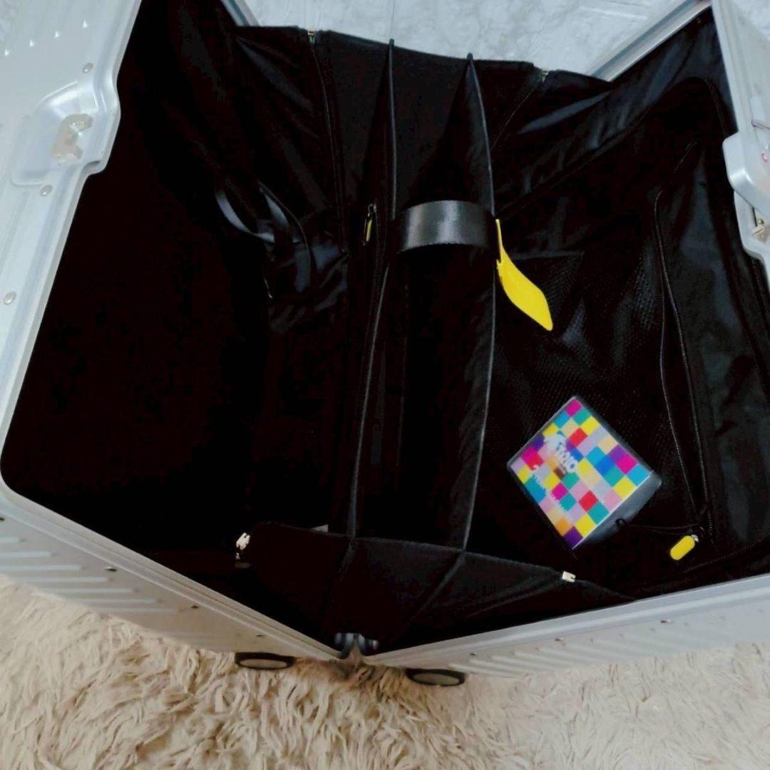 innovatorイノベーター アルミスーツケース スターリングシルバー 42L