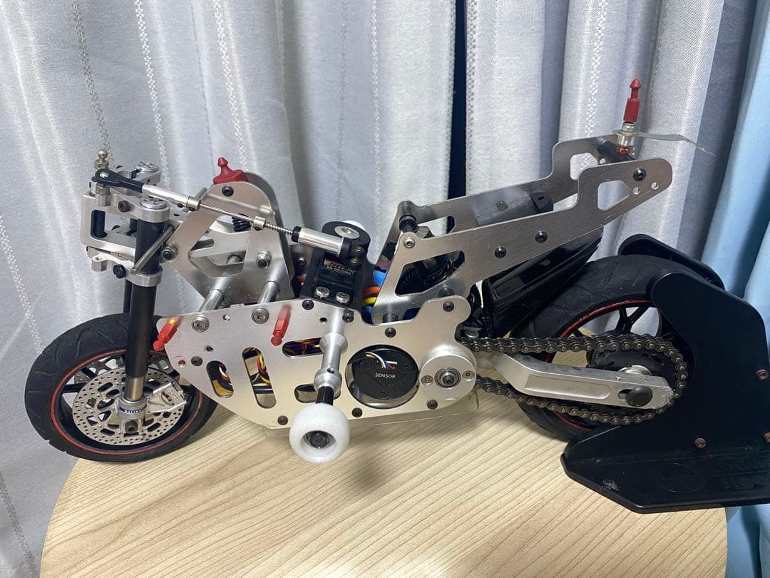 ThunderTiger 1/5 R1 R/C ラジコンバイク