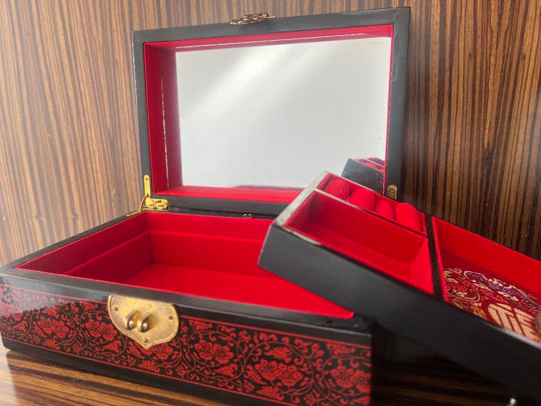 赤黒装飾の木製文箱