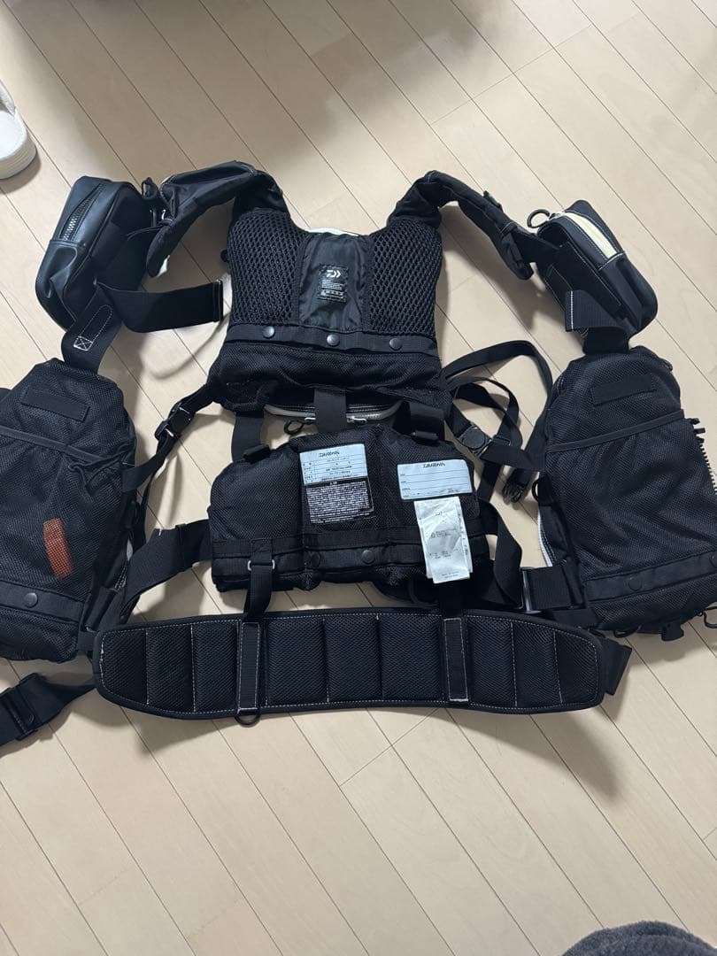 【美品】ダイワ　フローティングベスト