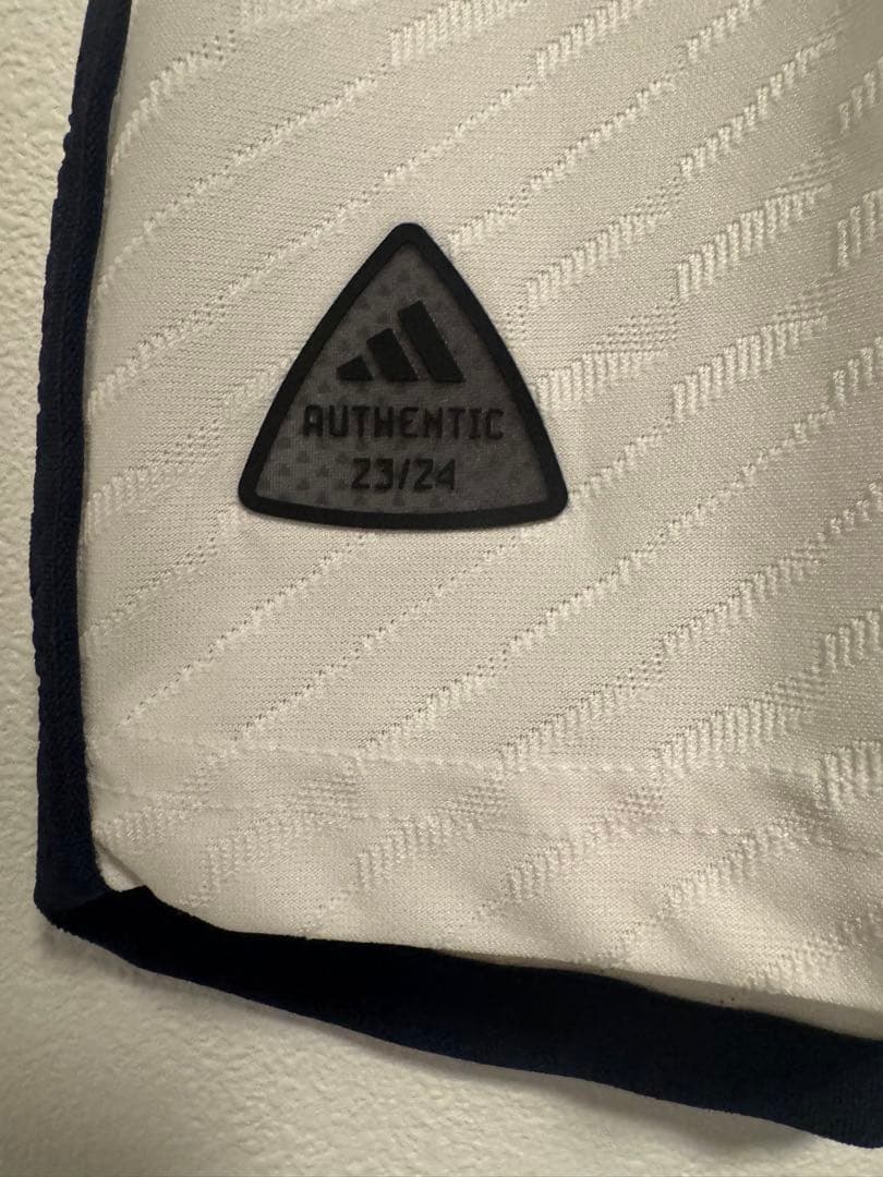 正規品レアルマドリード トニクロース　23/24 オーセンティック ユニフォーム