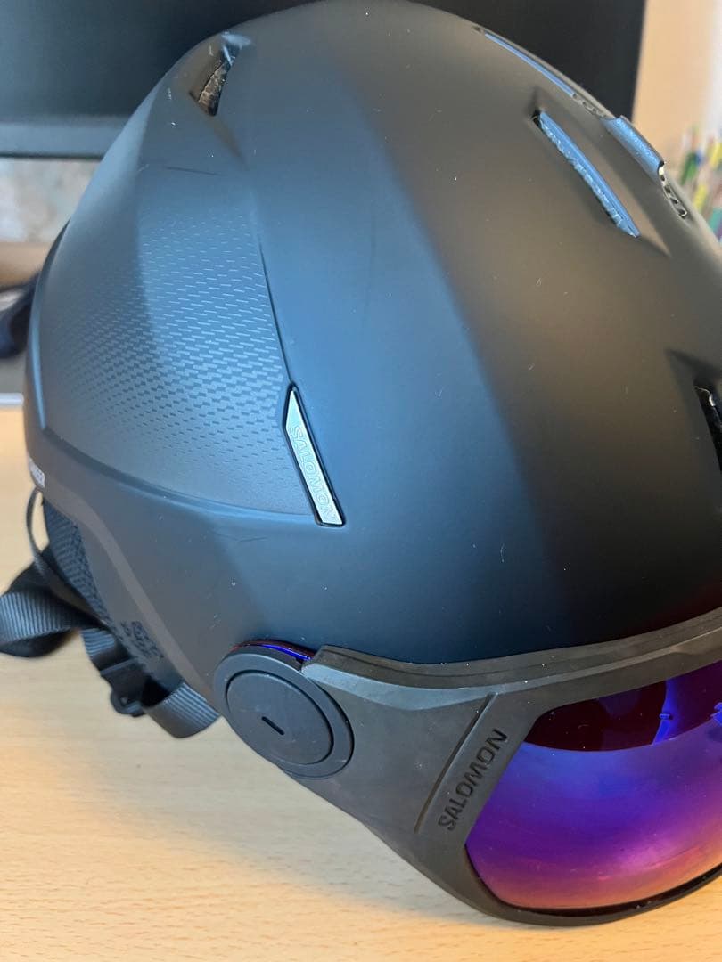 Salomon ヘルメットマットブラック 紫レンズ