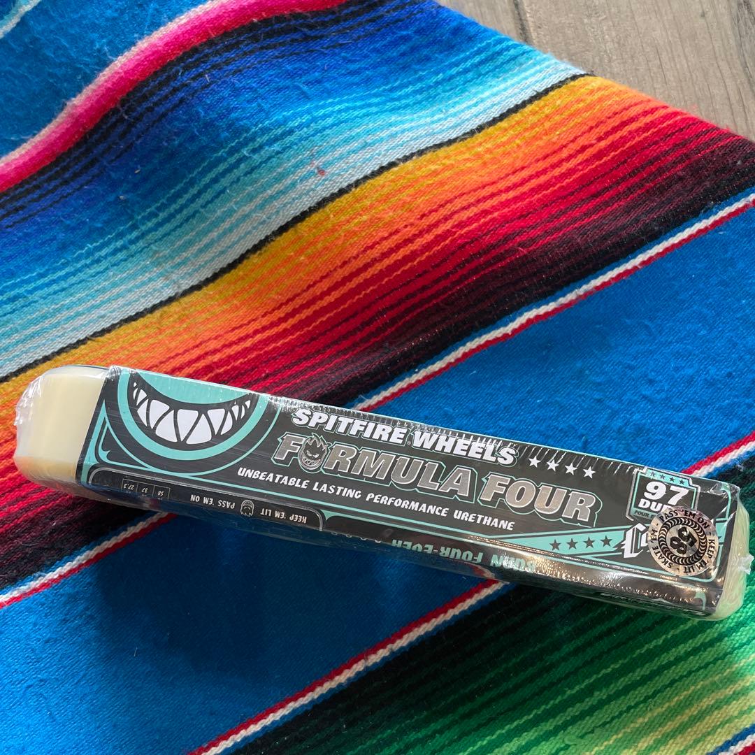 Spitfire フォーマル4コニカルフル58mm97A ウィール定価9,630