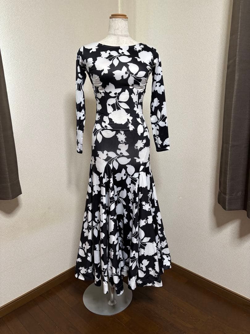 社交ダンスドレス 白黒花柄