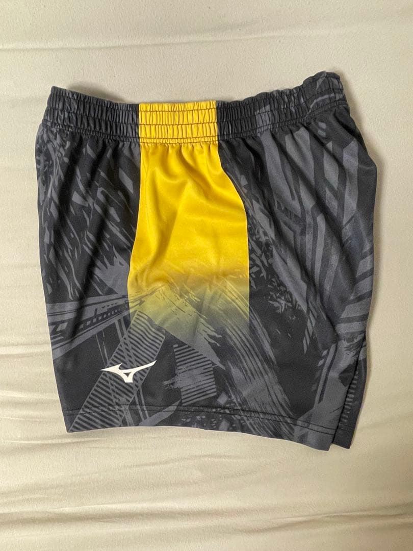 Mizuno バレーボールパンツ 黒/黄色