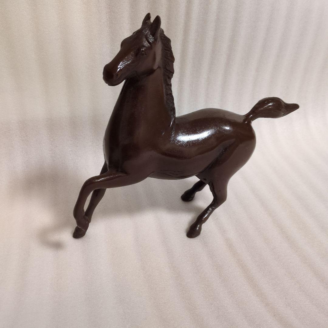 ダークブラウン 馬のブロンズ置物