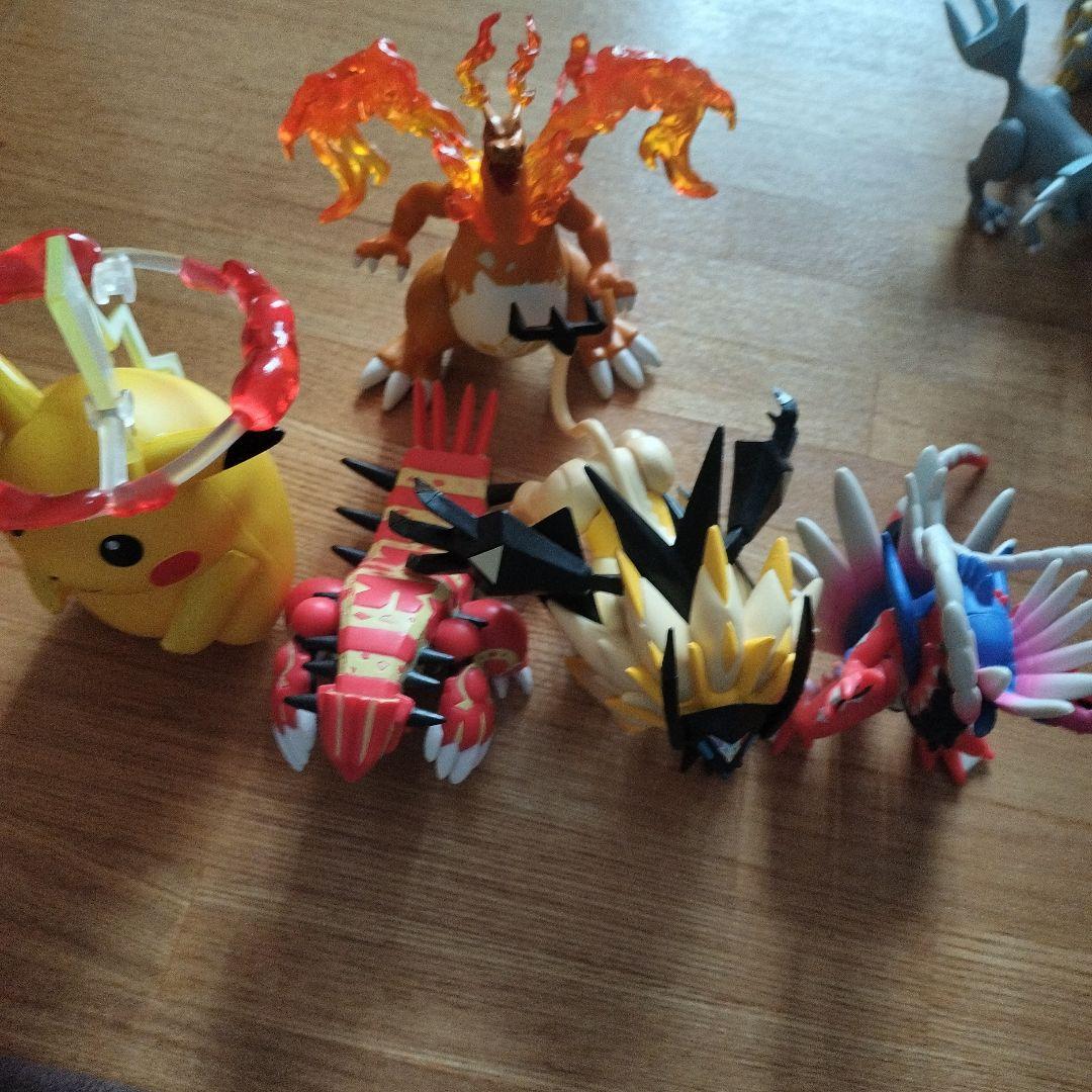 モンコレポケットモンスター まとめ売り　98体とモンスーボール2個