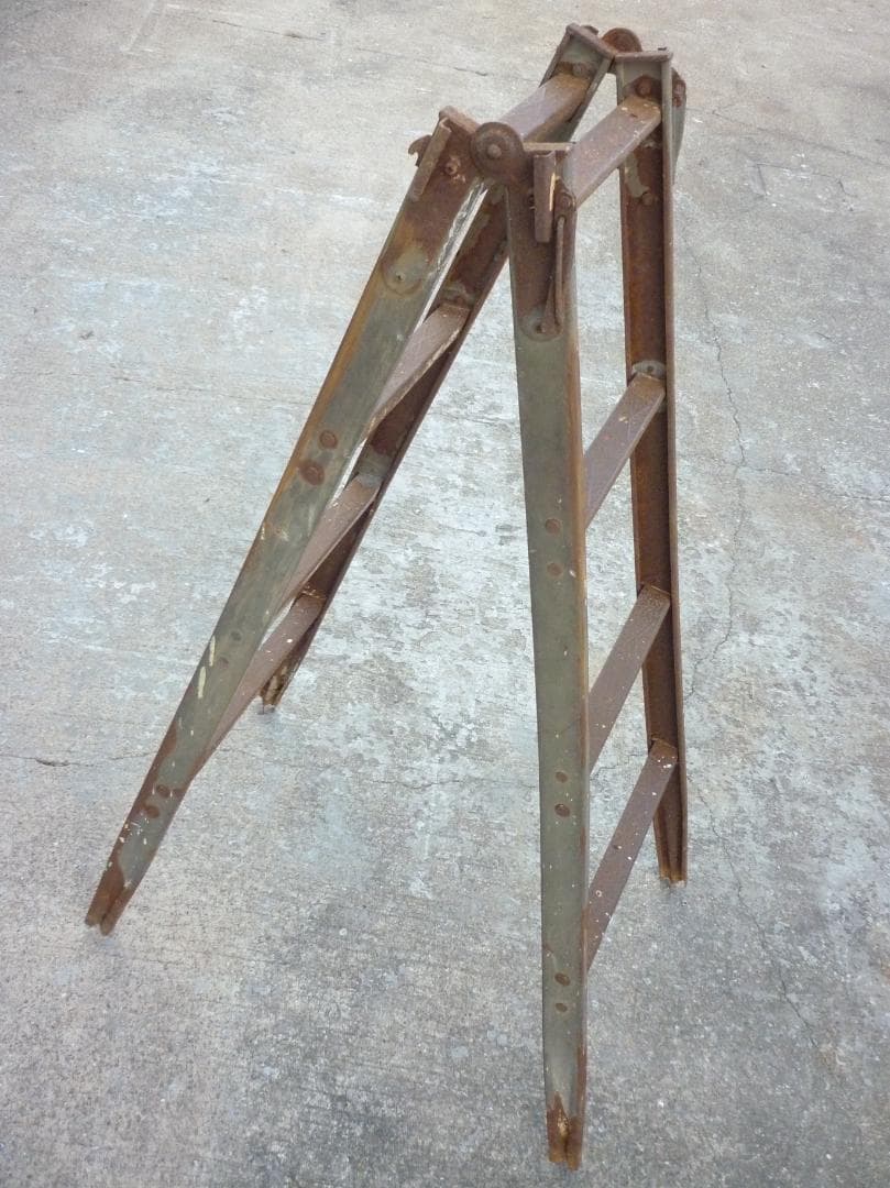 ヴィンテージ アイアン製ラダーA 脚立 インダストリアル 梯子 ディスプレイ台