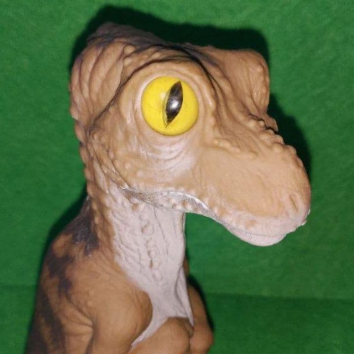 ジュラシックパーク　ロストワールド　フィギュア　Tレックス　ハッチリング　たまご