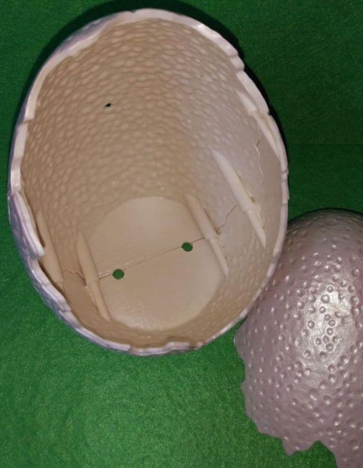 ジュラシックパーク　ロストワールド　フィギュア　Tレックス　ハッチリング　たまご