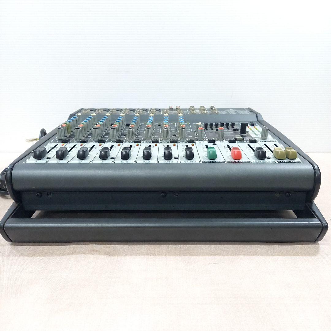 Behringer EUROPOWER PMP1000 パワードミキサー