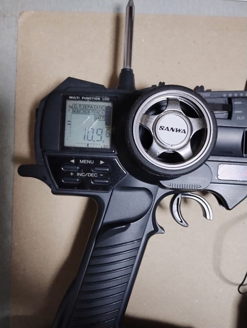 SANWA MX-A ラジコンプロポセット、専用受診機５機と成ります。