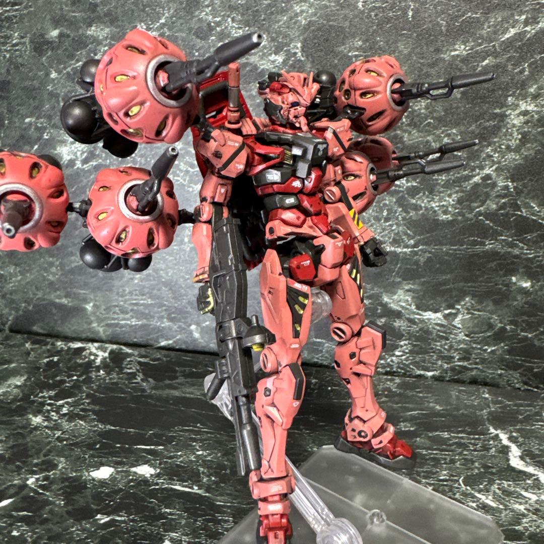 ジークアクス　HG 赤いガンダム　ビット6個装備　塗装完成品　ガンプラ