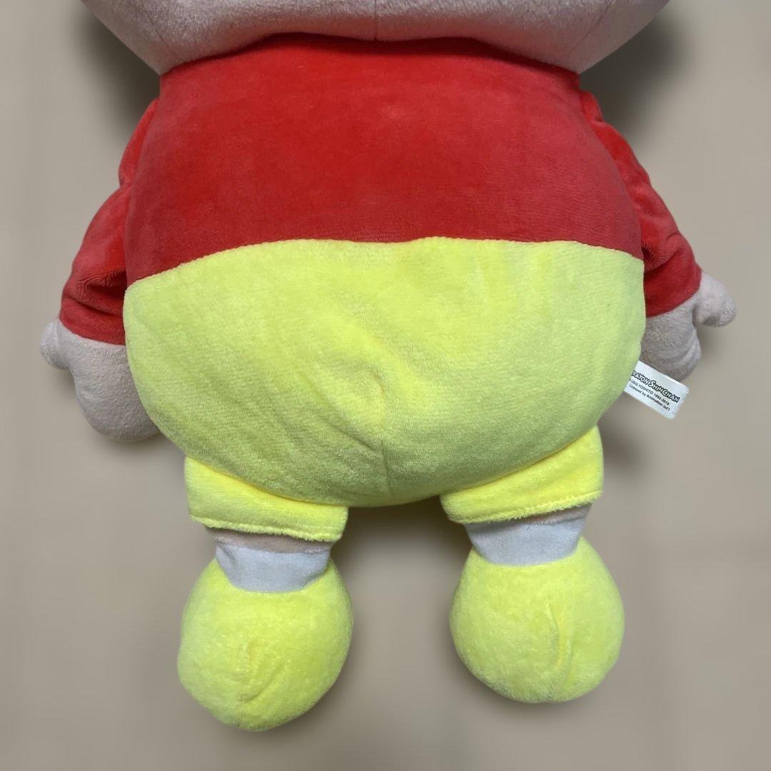 クレヨンしんちゃん　特大ぬいぐるみ
