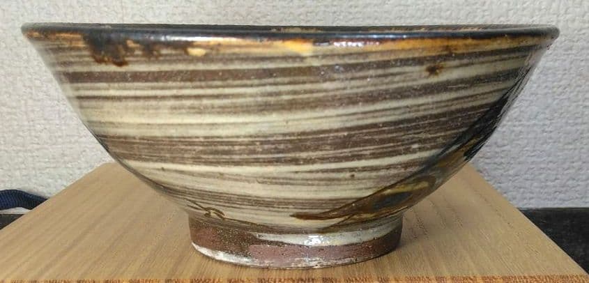 人間国宝 金城次郎 魚文マカイ(魚紋茶碗) 栞 共箱(本人書付）壷屋焼 やちむん