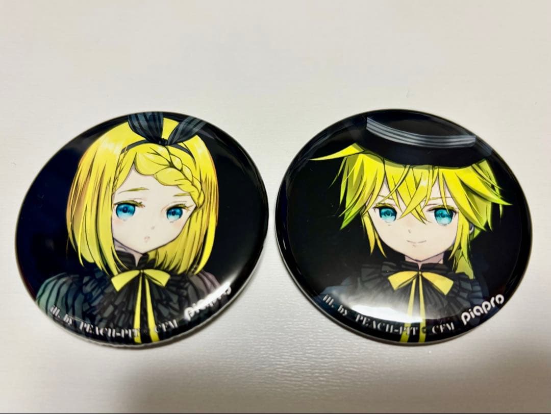 鏡音リン・鏡音レン　　初音ミク　ヴァンパイアフェス　缶バッジ　6個まとめ売り