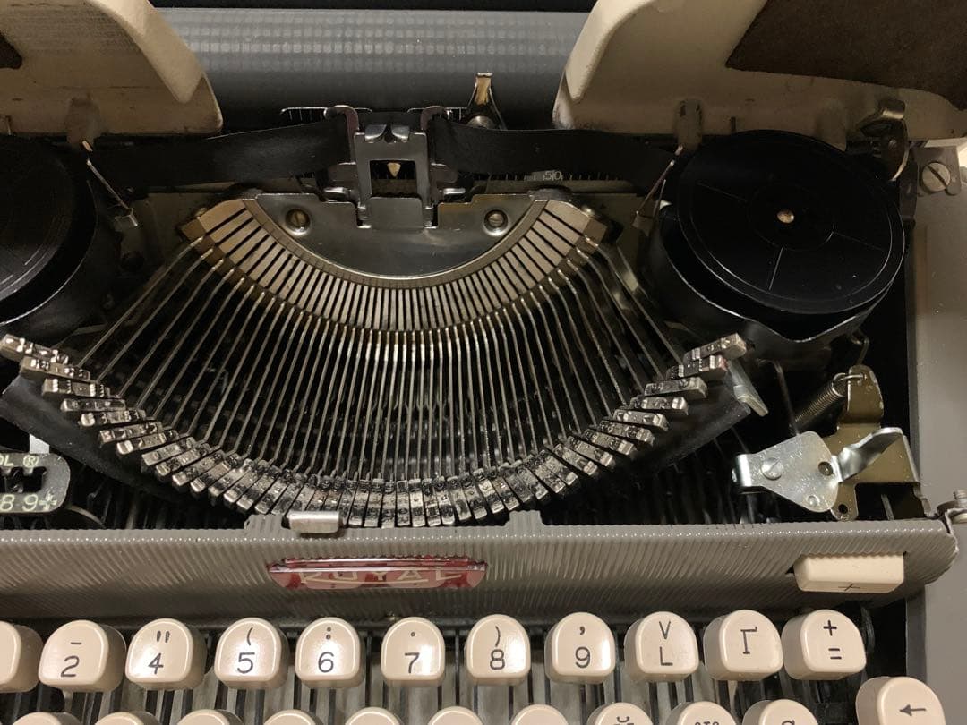 語タイプライター 動作確認済  Futura 800