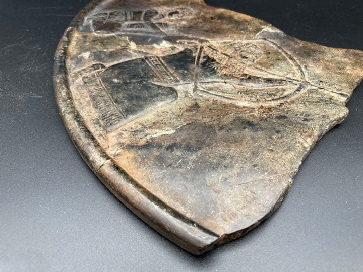 シュメール発掘品　ブラックストーン彫刻　紀元前2500年　メソポタミア