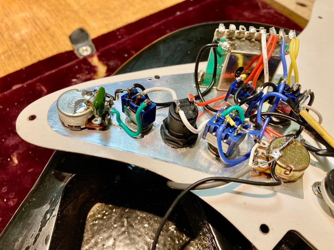 ☆特選　モディファイして新機能満載　Buskers ST