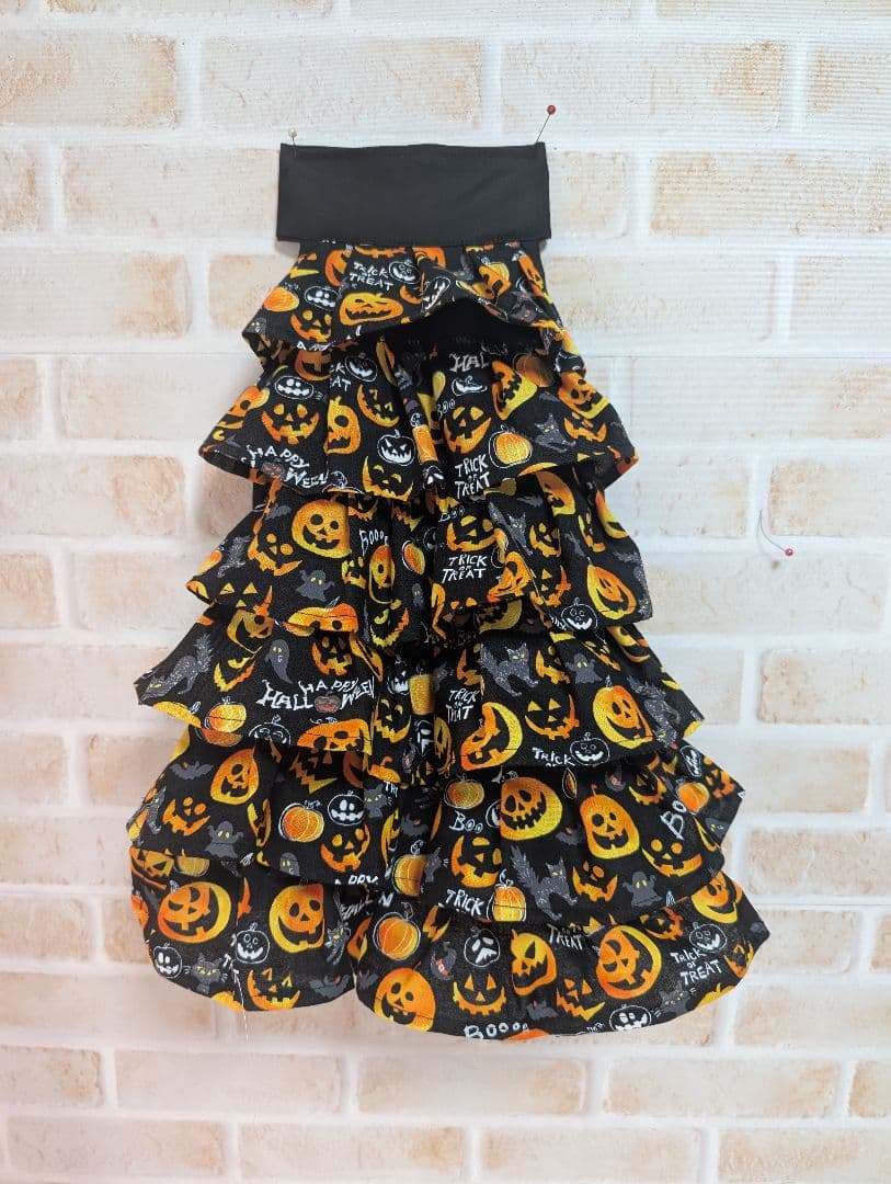 fwです イタグレ服　SMヒラヒラミニワンピとМシャツ黒地にカボチャ