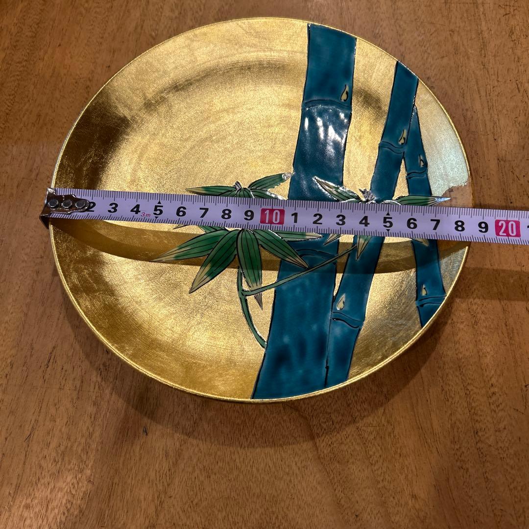 飾り皿　琥山窯　竹絵金箔推　皿立て箱付