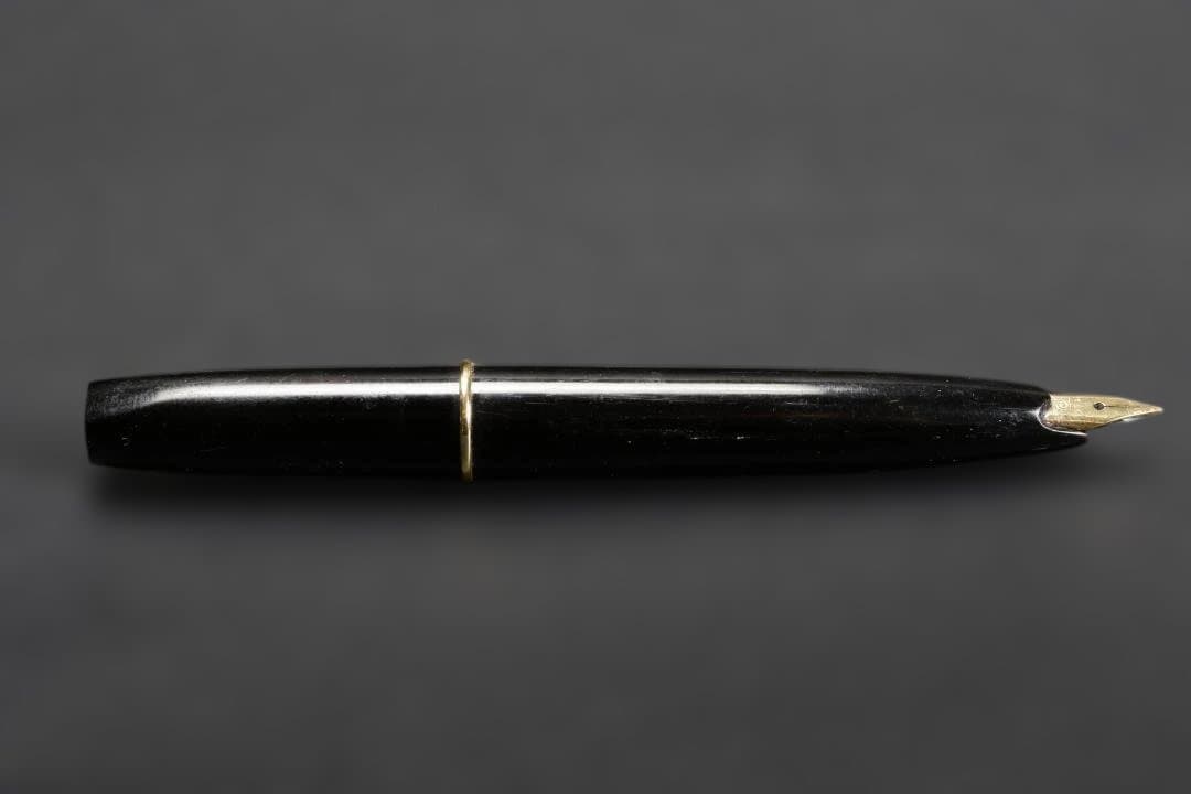 PLATINUM プラチナ 万年筆 ペン先14K ブラック×ゴールド