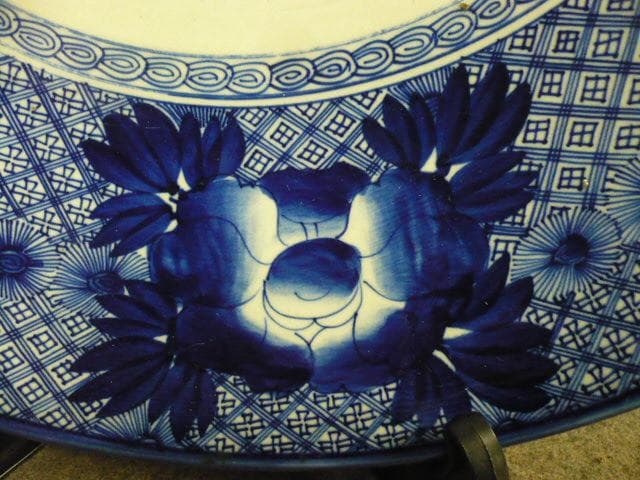 伊万里 格子 蝶 花 ベロ藍 大皿 [B31374]