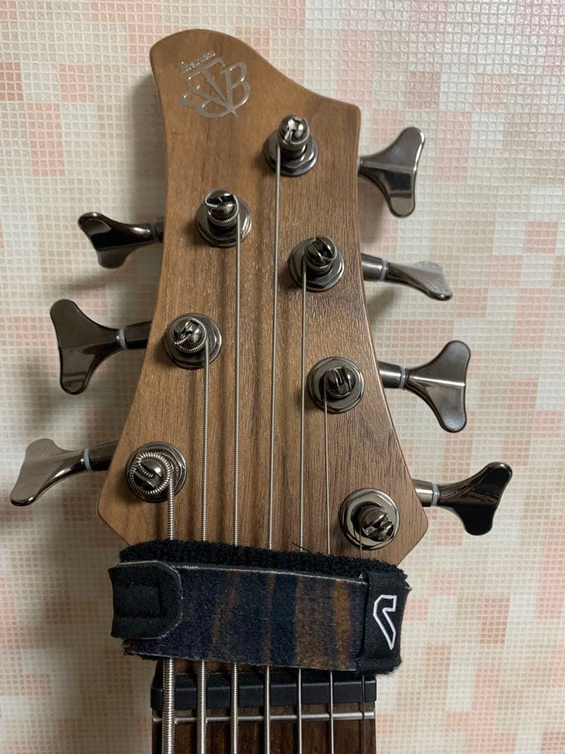 アイバニーズ　7弦ベース［フィンガーランプ．フレットラップ付き］