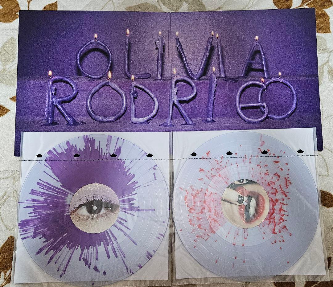 Olivia Rodrigo GUTS クリア・スプラッター レコード
