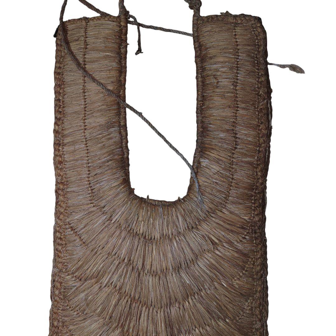 民具　バンドリ(背当て)　アンティーク　藁細工　鑑賞用