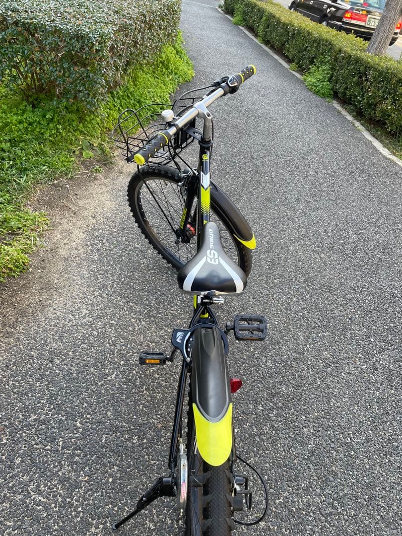 キッズバイク 黒と黄色 アサヒ　前部バスケット付き　26インチ