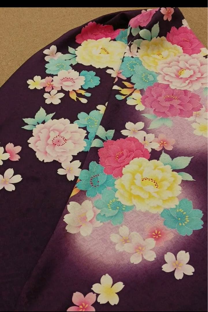 オーダー受付中❣️正絹本格お仕立てお振袖、撮影用お引き摺り大振り袖