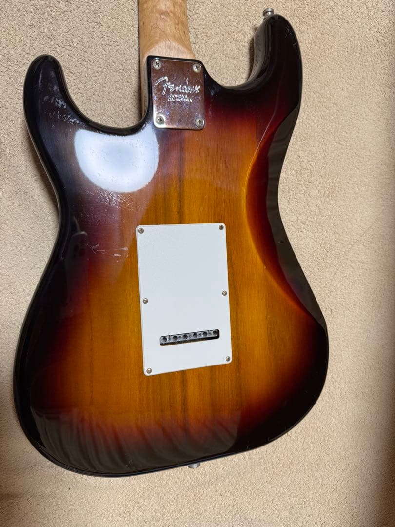fender 風　Stratocaster サンバースト　ストラトキャスター