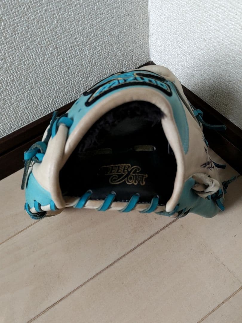 ミズノ　軟式内野グローブ　限定カラー　Gachi　ガチ