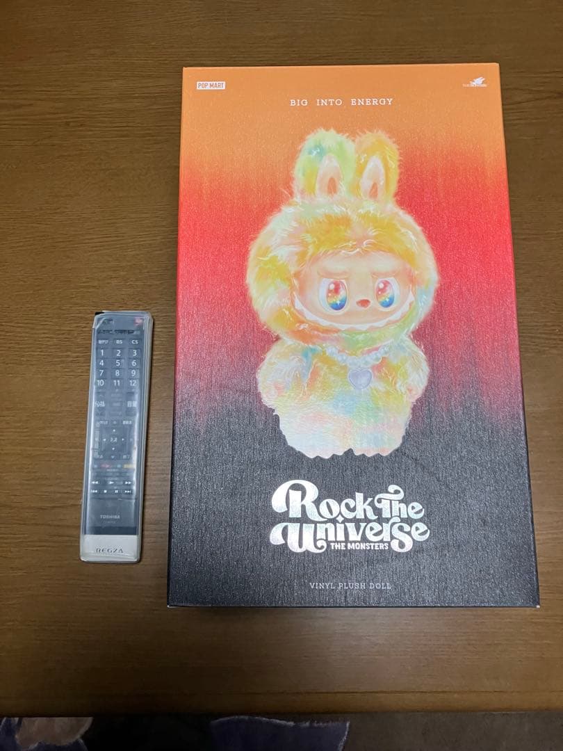 ラブブ　Rock The Universe Vinyl Plush Doll