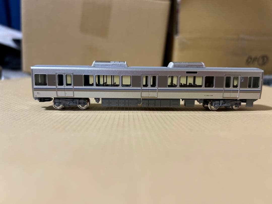 KATO 225系100番台4両＋225系100・700番台4両