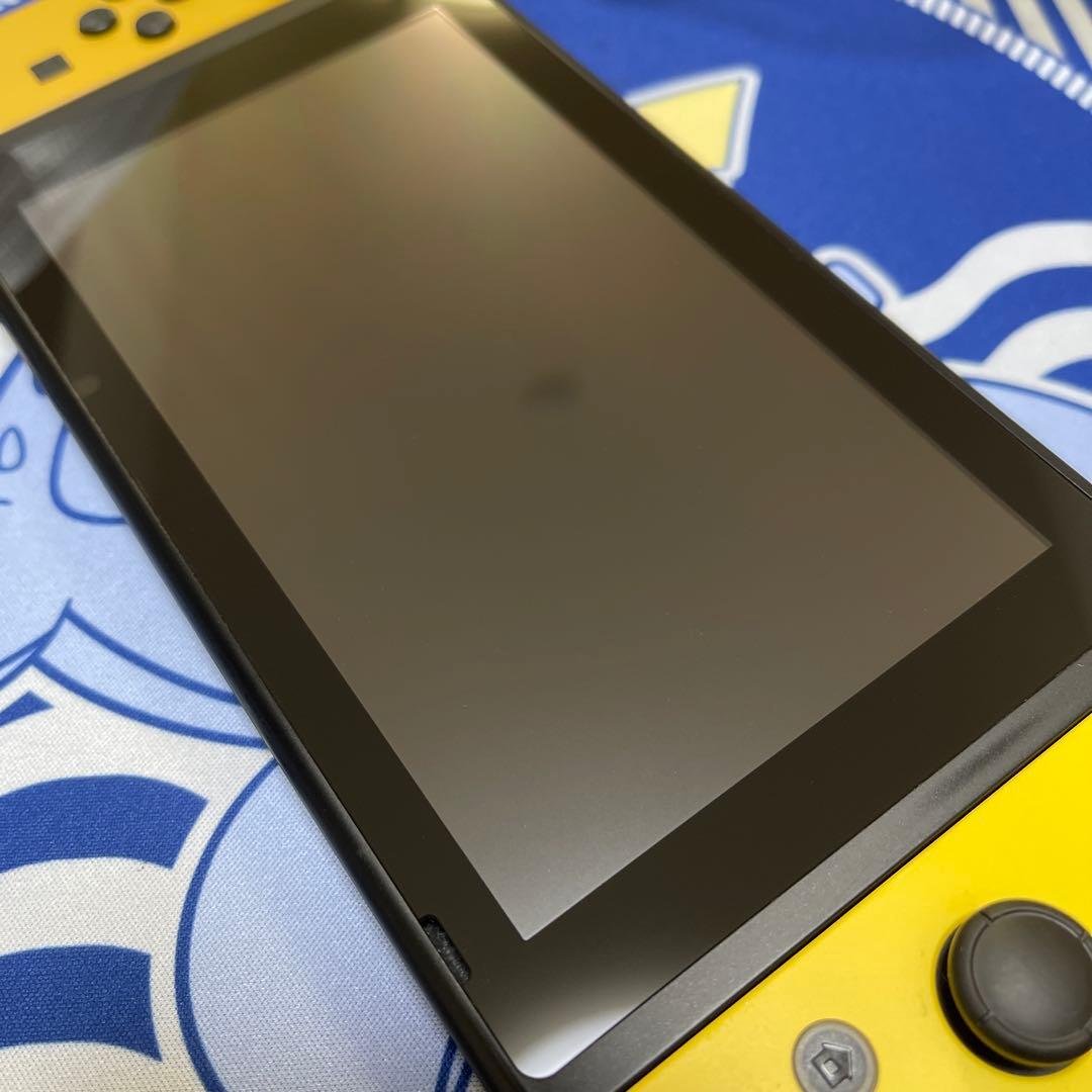 レッツゴーピカチュウ　ミュウ入りモンスターボールPlus付