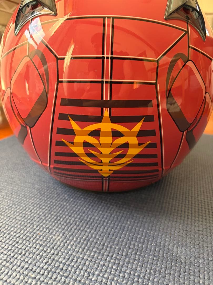 MS-06S ピンク ガンダムのヘルメット